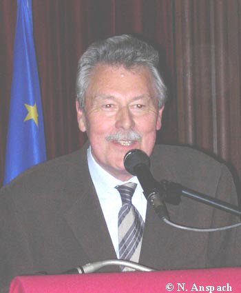 André-Paul Duchâteau, Gentleman Conteur - par Patrick Gaumer - Lombard