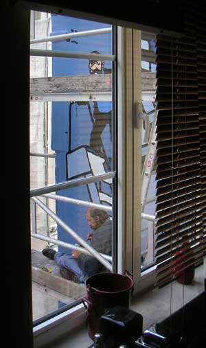Le 20 juillet, Tintin fait le mur.