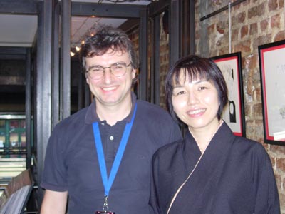 Andrea Venturi et Keiko Ichiguchi Keiko Ichiguchi : « Pour 1945, je n'avais pas le droit de me baser sur l'histoire réelle de la Rose Blanche ».