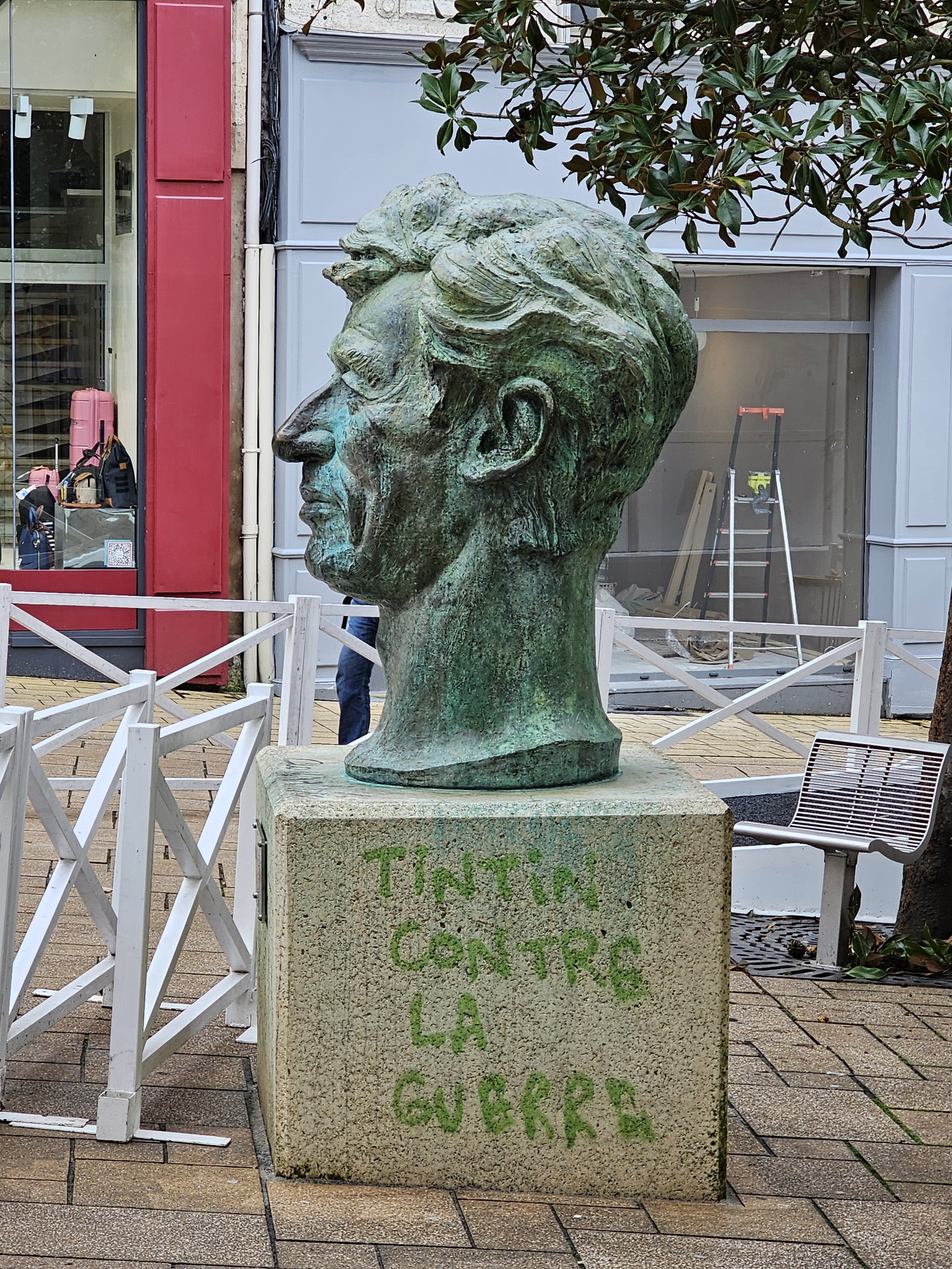 Angoulême 2024 – Choses vues : Tintin contre la guerre