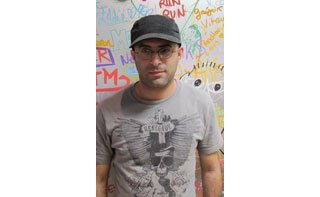 Asaf Hanuka ("K.O. à Tel Aviv") : « Je veux prendre cette réalité qui fait mal, et la sucrer pour la rendre plus douce. »