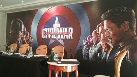Sortie de Captain America - Civil War au cinéma... mais c'est l'équipe Iron Man qui assure la promotion.