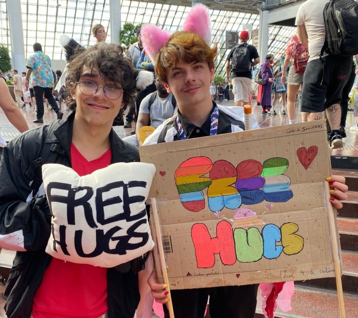 Choses vues à Japan Expo 2023 : Les Free Hughs ont-ils disparu ?