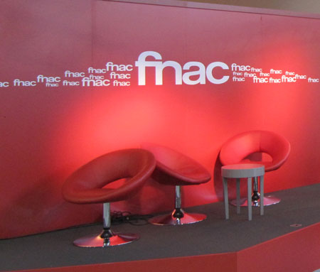 La FNAC lâche le Festival International de la BD d'Angoulême mais pas la BD