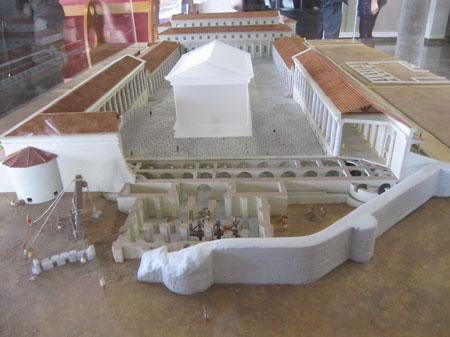 Exposition sur le Monde romain dans la BD au Forum antique de Bavay