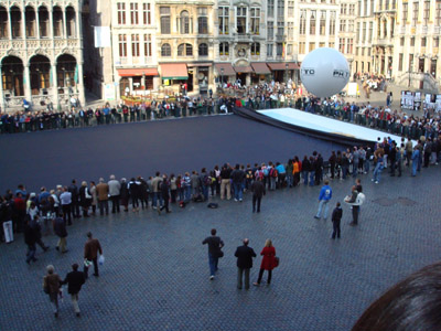 Bruxelles BD 2009 : la plus grande planche de BD du monde