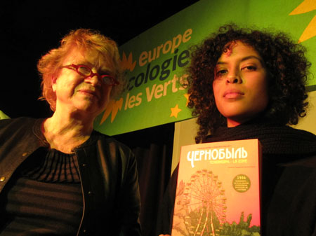 Eva Joly (Candidate Europe Ecologie / Les Verts aux Présidentielles 2012) : "Les caricatures sont vraiment les bienvenues, cela fait partie de la vie publique."