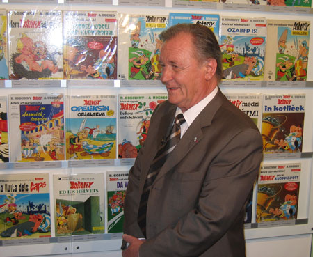 Albert Uderzo vend Astérix à Hachette