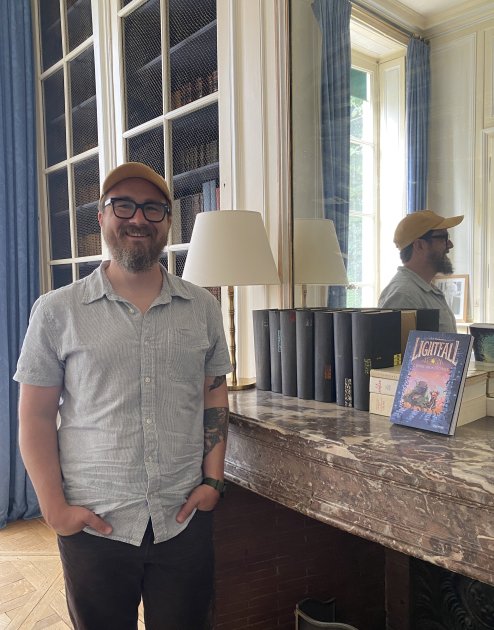 Tim Probert : « LightFall a surpris les libraires par sa capacité (.)