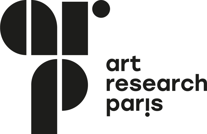 Des planches et des albums historiques d'Hergé en vente chez Art Research Paris